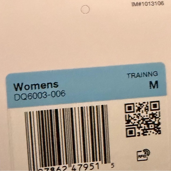 New Nike Women's Zenvy Gentle-Support High-Waisted 8" Biker Shorts size - Picture 5 of 7